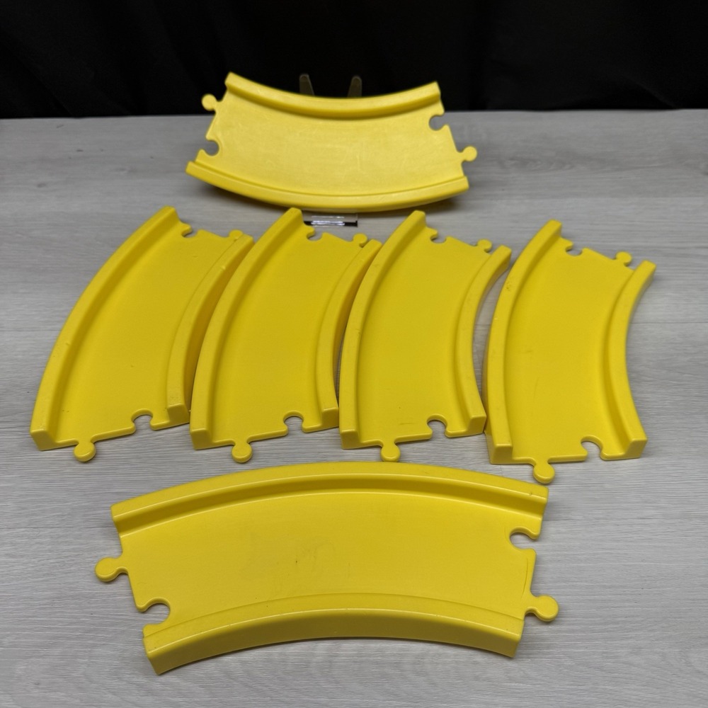 Vtg 1984 Little Tikes Creative Railway Roadway Lot 6 Curve Tracks Yellow USA